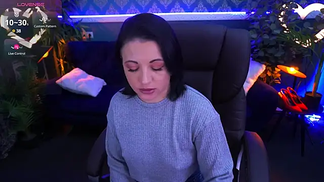 Snapshot of Dafni_Monn chatting on 03-23-25, 06:37 Dafni Monn online show from 03-23-25, 06:37