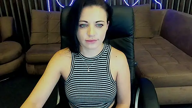 Snapshot of Dafni_Monn chatting on 09-23-25, 05:54 Dafni Monn online show from 09-23-25, 05:54