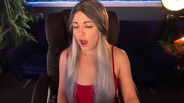 Snapshot of Dafni_Monn chatting on 11-08-25, 06:24 Dafni Monn online show from 11-08-25, 06:24