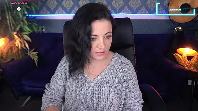 Snapshot of Dafni_Monn chatting on 12-01-25, 06:40 Dafni Monn online show from 12-01-25, 06:40
