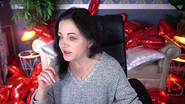 Snapshot of Dafni_Monn chatting on 02-20-26, 06:37 Dafni Monn online show from 02-20-26, 06:37