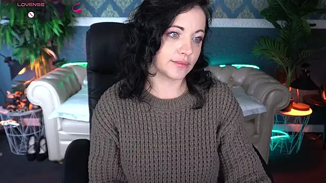 Dafni Monn online show from 04-30-26, 05:47