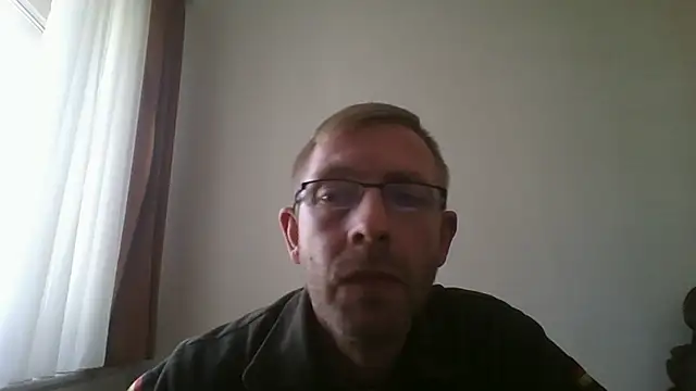 Snapshot of AufAugenhoehe39 chatting on 03-10-26, 11:15 AufAugenhoehe39 online show from 03-10-26, 11:15