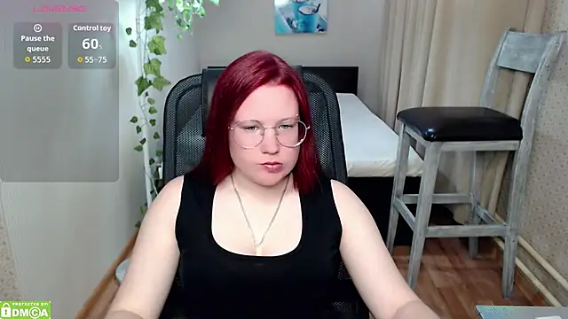 Snapshot of kuri_u chatting on 02-15-26, 08:35 kuri u online show from 02-15-26, 08:35