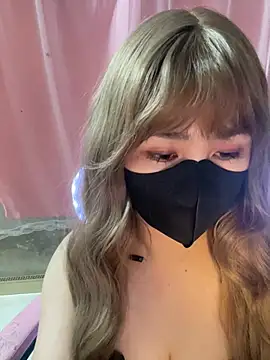 Snapshot of -Violet-t chatting on 03-08-26, 02:21 -Violet-t online show from 03-08-26, 02:21