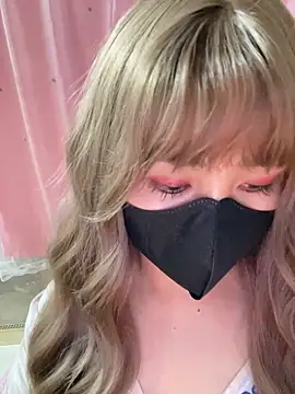 Snapshot of -Violet-t chatting on 03-09-26, 12:42 -Violet-t online show from 03-09-26, 12:42