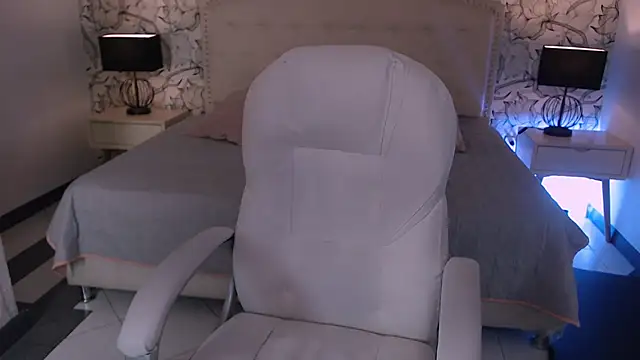 Venusandrea29 online show from 06-04-26, 12:33