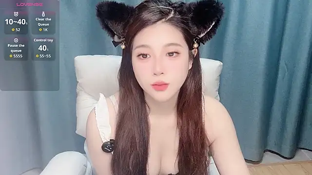 Snapshot of Starlets77 chatting on 03-04-26, 12:55 Starlets77 online show from 03-04-26, 12:55