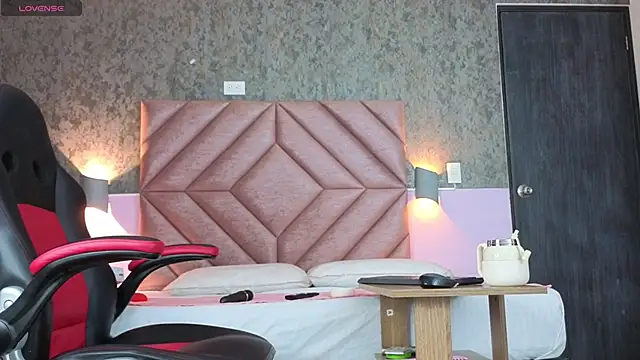 tabata monroe online show from 03-12-26, 08:04