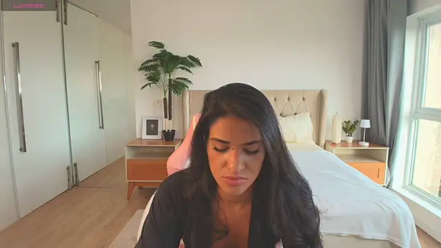 Maxine Spencer online show from 03-03-26, 07:42