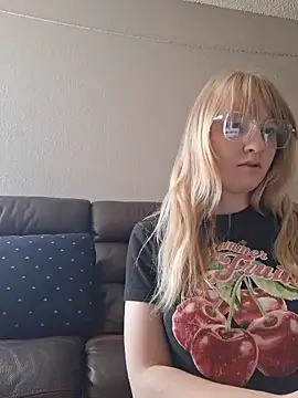 BunnySnowFlake online show from 04-20-26, 04:10