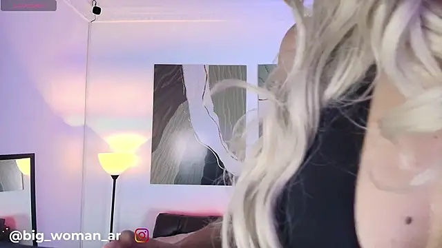 Snapshot of big_woman chatting on 02-06-26, 03:33 big woman online show from 02-06-26, 03:33