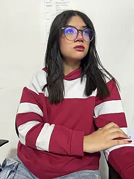 Snapshot of _Queen_love2 chatting on 02-14-26, 03:47 Queen love2 online show from 02-14-26, 03:47