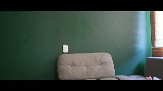 sarahe9769 online show from 05-09-26, 06:46