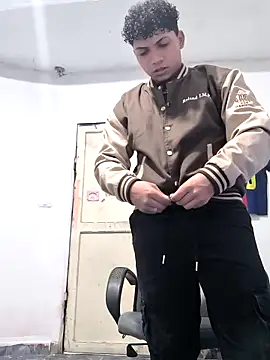 VersedChip online show from 02-04-26, 10:36