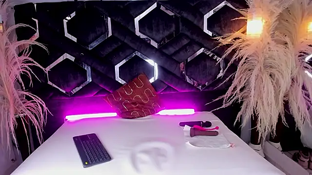 Snapshot of Renata_blue chatting on 01-10-26, 01:13 Renata blue online show from 01-10-26, 01:13