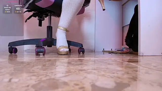 Snapshot of Renata_blue chatting on 02-21-26, 04:52 Renata blue online show from 02-21-26, 04:52