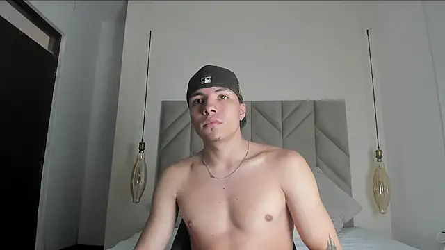 Snapshot of LoganGreys chatting on 01-31-26, 07:56 LoganGreys online show from 01-31-26, 07:56