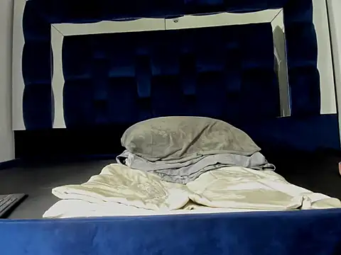 Scook Gray  online show from 02-19-26, 06:20