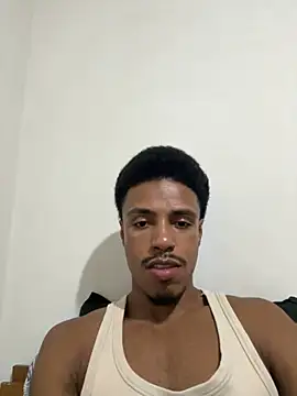 Snapshot of LorenzoBlack27 chatting on 03-10-26, 11:43 LorenzoBlack27 online show from 03-10-26, 11:43