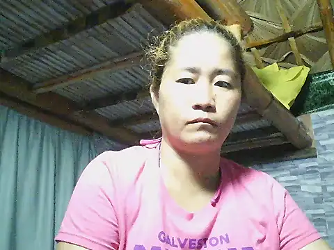 Snapshot of lovelyxxx88 chatting on 01-12-26, 12:27 lovelyxxx88 online show from 01-12-26, 12:27