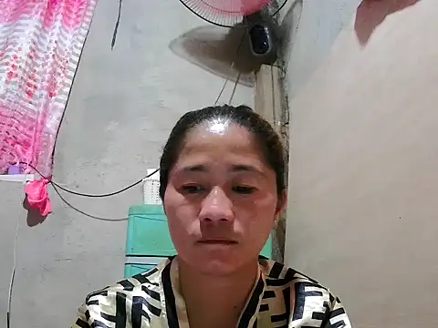 Snapshot of lovelyxxx88 chatting on 04-08-26, 11:43 lovelyxxx88 online show from 04-08-26, 11:43