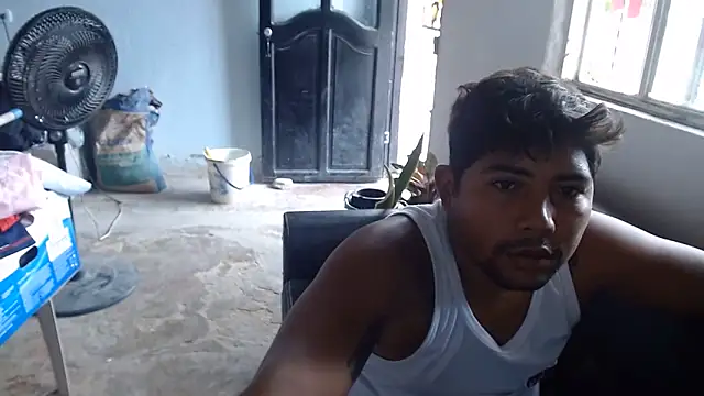 Snapshot of master_juju1924 chatting on 05-27-26, 08:39 master juju1924 online show from 05-27-26, 08:39
