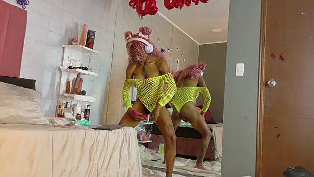 DaniaMarcell online show from 03-21-26, 05:01