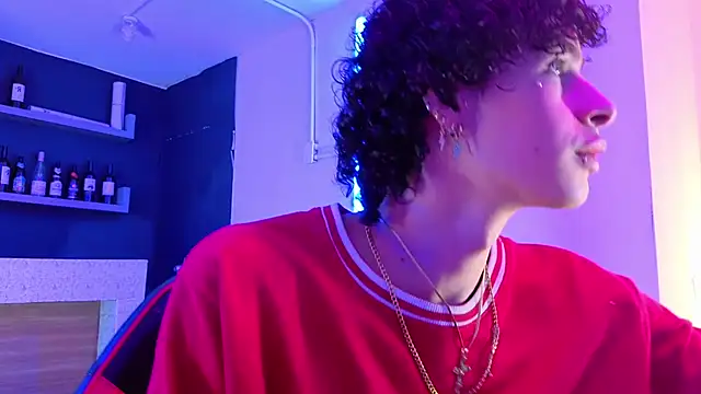 Snapshot of nova_salvatore chatting on 01-17-26, 04:06 nova salvatore online show from 01-17-26, 04:06