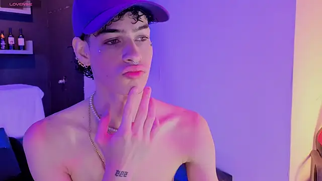 Snapshot of nova_salvatore chatting on 02-26-26, 04:00 nova salvatore online show from 02-26-26, 04:00