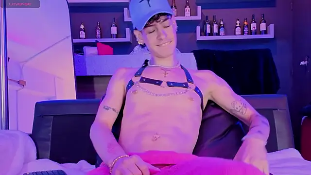 Snapshot of nova_salvatore chatting on 03-02-26, 05:08 nova salvatore online show from 03-02-26, 05:08