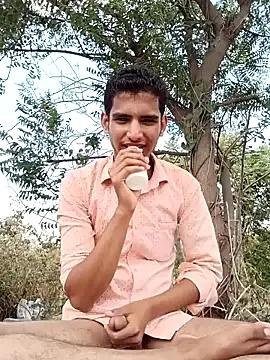 Snapshot of sahilcute1 chatting on 06-16-26, 06:27 sahilcute1 online show from 06-16-26, 06:27