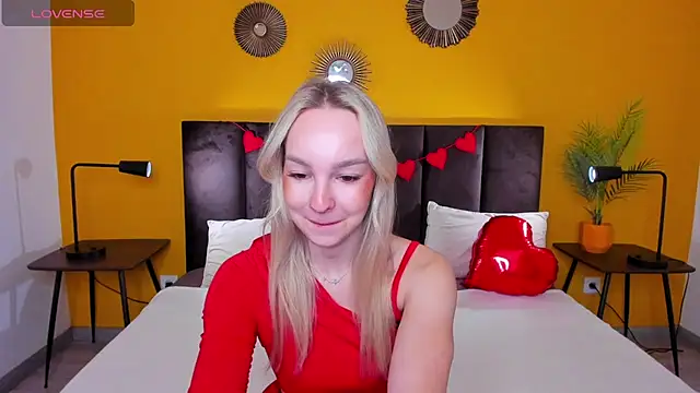 Snapshot of DaisyMellifluous chatting on 02-12-26, 01:44 DaisyMellifluous online show from 02-12-26, 01:44