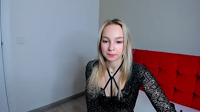 Snapshot of DaisyMellifluous chatting on 02-25-26, 01:48 DaisyMellifluous online show from 02-25-26, 01:48