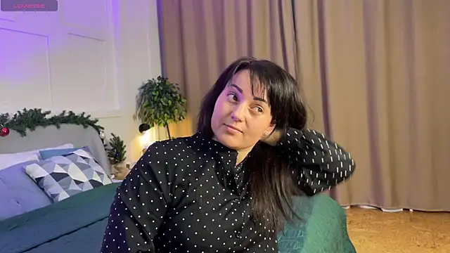 Snapshot of _SilkyShadow_ chatting on 01-12-26, 01:44 SilkyShadow online show from 01-12-26, 01:44