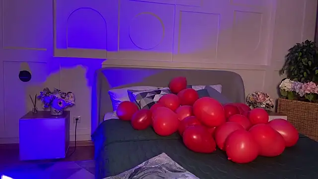 Snapshot of _SilkyShadow_ chatting on 02-16-26, 01:02 SilkyShadow online show from 02-16-26, 01:02