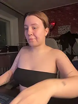 Snapshot of AnnaSeint chatting on 02-13-26, 06:37 AnnaSeint online show from 02-13-26, 06:37