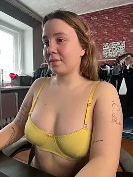 Snapshot of AnnaSeint chatting on 02-28-26, 07:20 AnnaSeint online show from 02-28-26, 07:20