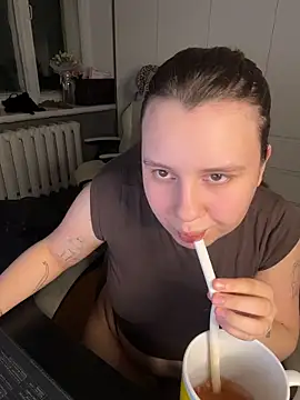 AnnaSeint online show from 05-27-26, 06:49