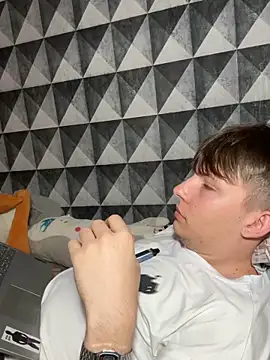 Snapshot of marcus_euphoria_ chatting on 03-05-26, 01:29 marcus euphoria online show from 03-05-26, 01:29