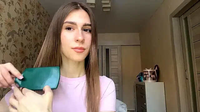 Snapshot of ElsieKuhlmann chatting on 01-16-26, 08:18 ElsieKuhlmann online show from 01-16-26, 08:18