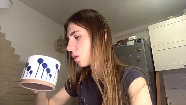 Snapshot of ElsieKuhlmann chatting on 03-03-26, 05:13 ElsieKuhlmann online show from 03-03-26, 05:13