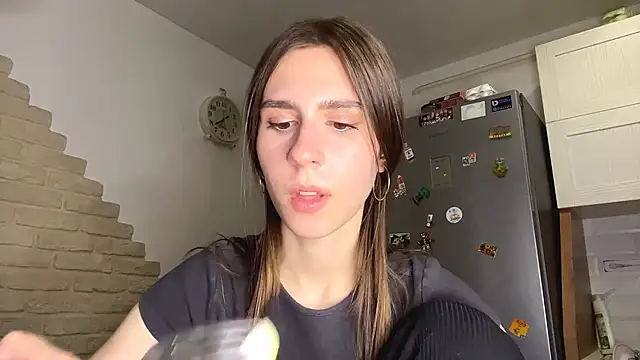 Snapshot of ElsieKuhlmann chatting on 03-05-26, 05:20 ElsieKuhlmann online show from 03-05-26, 05:20