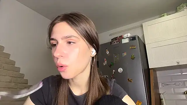 Snapshot of ElsieKuhlmann chatting on 03-06-26, 05:26 ElsieKuhlmann online show from 03-06-26, 05:26