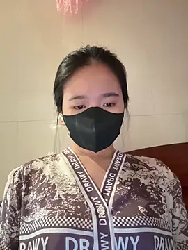 Gwen879 online show from 04-28-26, 11:21