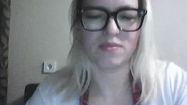 Snapshot of Dolce_Tempt chatting on 01-12-26, 08:25 Dolce Tempt online show from 01-12-26, 08:25