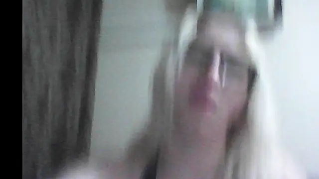 Snapshot of Dolce_Tempt chatting on 01-15-26, 08:45 Dolce Tempt online show from 01-15-26, 08:45