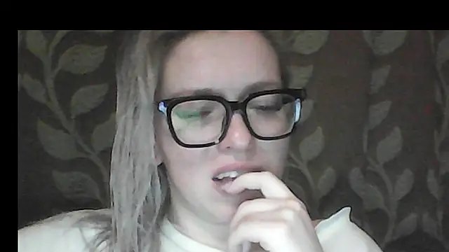 Snapshot of Dolce_Tempt chatting on 02-13-26, 07:10 Dolce Tempt online show from 02-13-26, 07:10