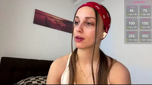 EvaRenard online show from 04-28-26, 05:07