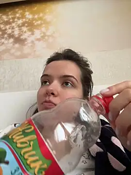 Snapshot of LadyinBed99 chatting on 02-03-26, 01:27 LadyinBed99 online show from 02-03-26, 01:27